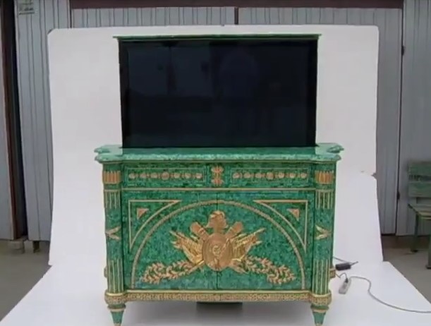 Eric Stepniewski Luxury TV a scomparsa